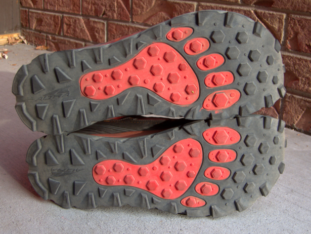 More aggressive outsole with a higher quality rubber, still in the TrailClaw-type pattern