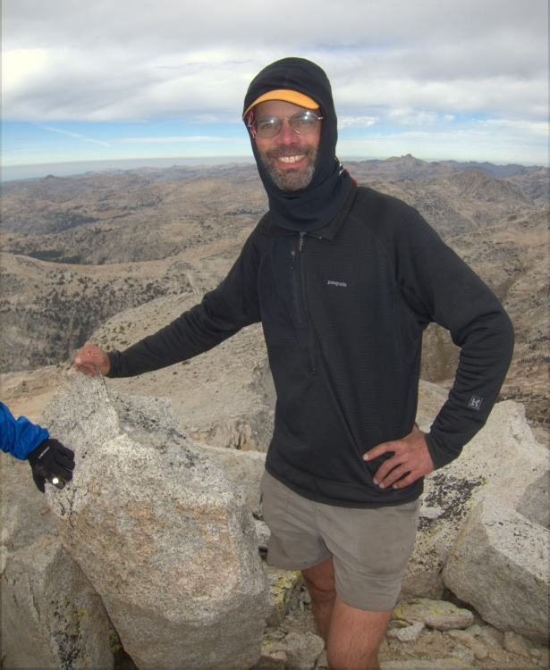 Flyin' Brian Robinson atop Yosemite's Mt Whorl (12,033 ft) in late-September, wearing a 100-weight Patagonia R1 fleece top